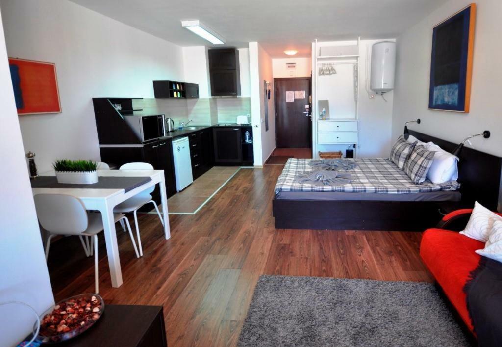Apartman U Kompleksu Royal Towers 반스코 외부 사진